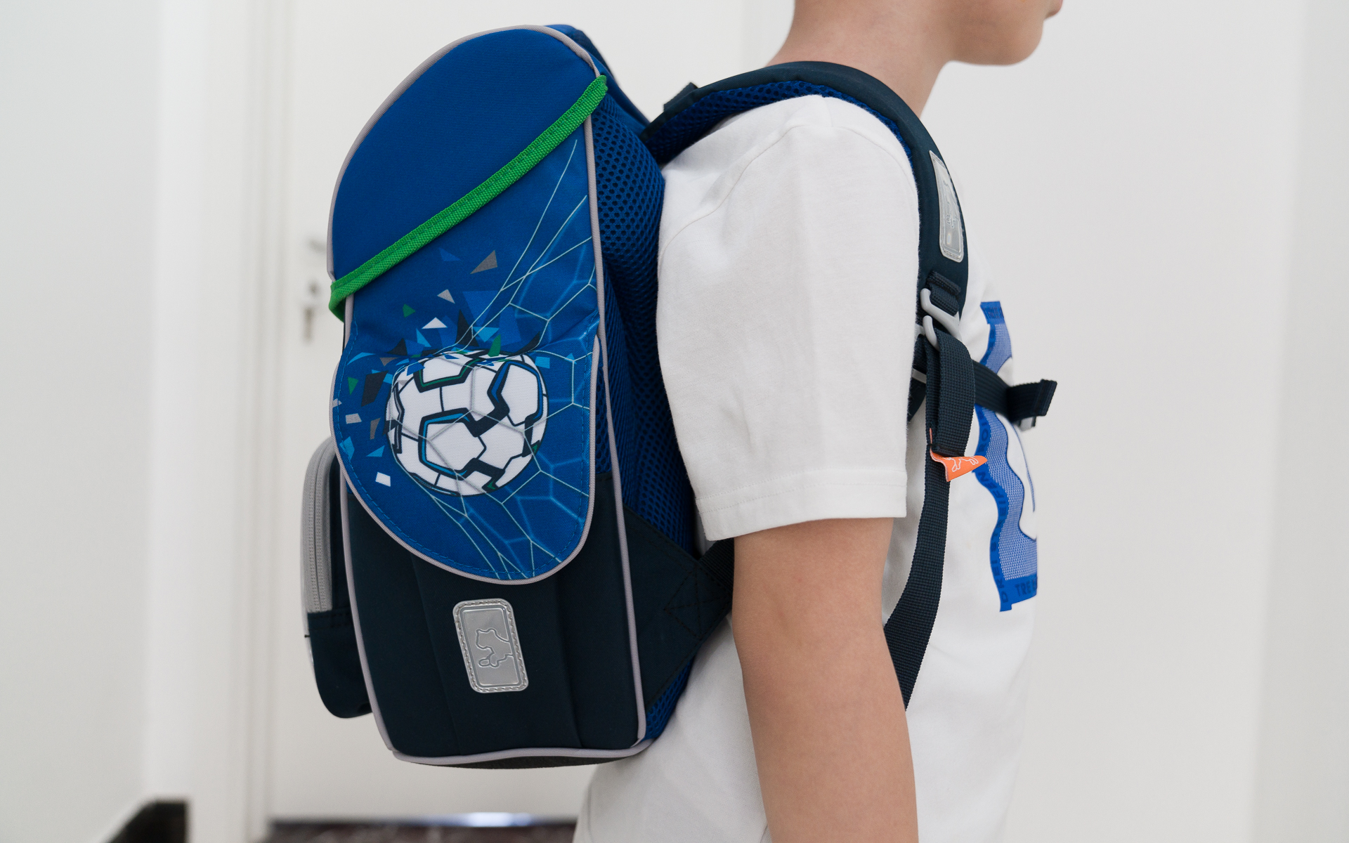 减负护脊书包怎么选,如何给孩子选一款好的护脊书包