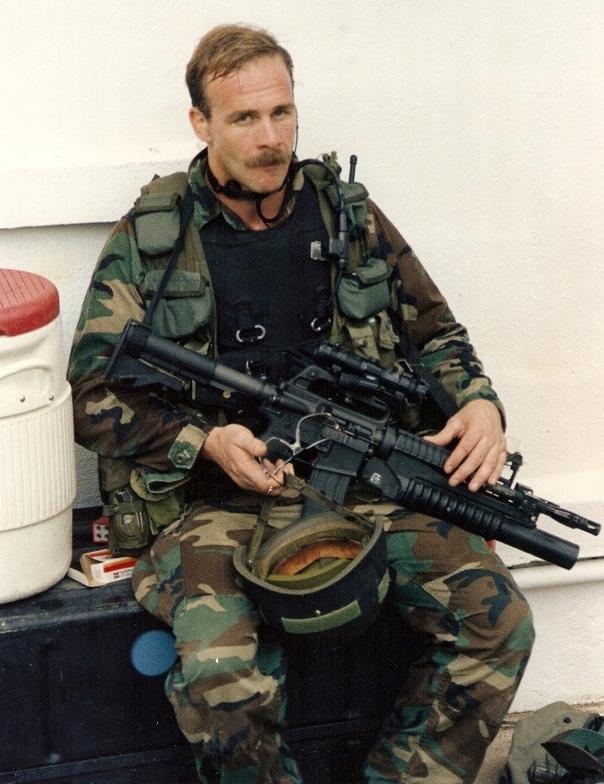 car15步枪是全自动的吗,美国产car15民用步枪