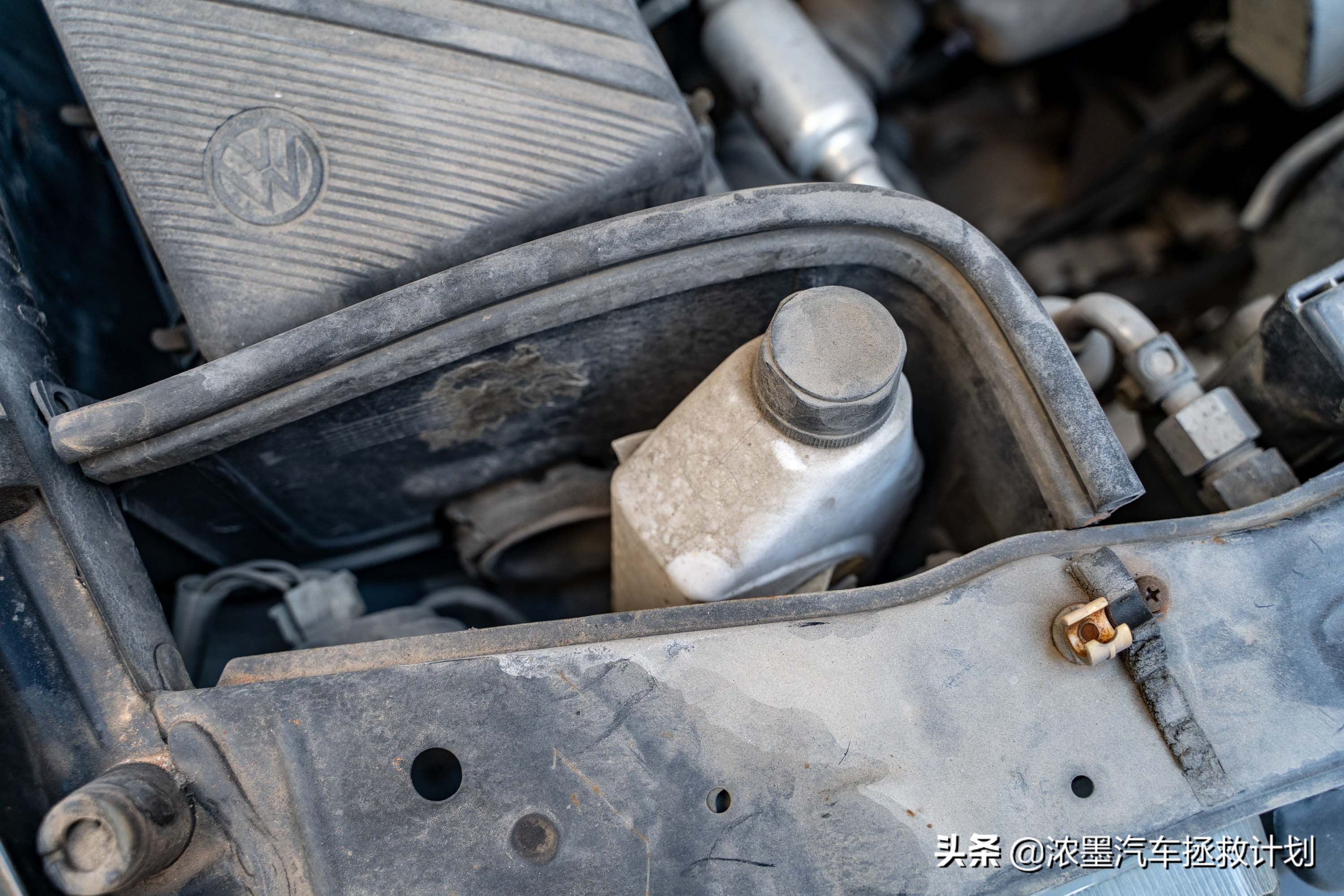 「妙手生花」重建一台战损级桑塔纳，带给它历经千般后的华丽重生