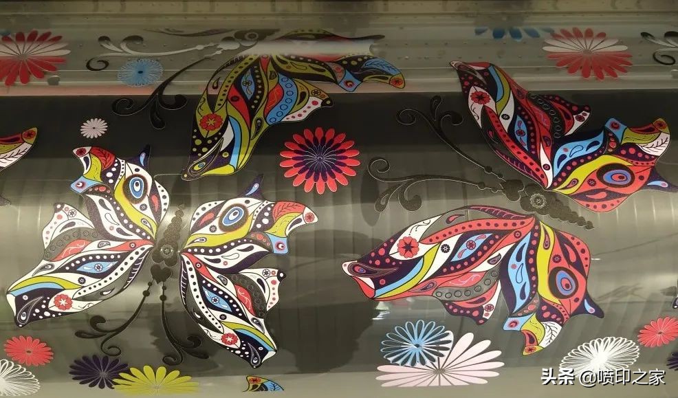 uv喷绘机的种类专业又通俗,uv喷绘机用途