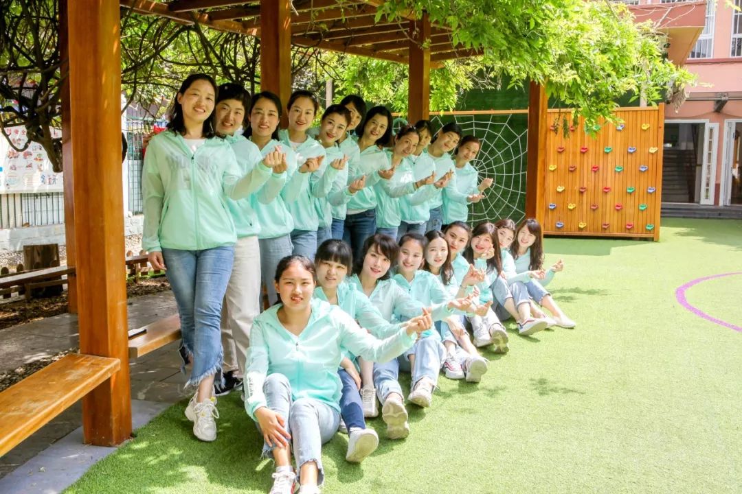 鍥犱负浼欓鑰屽嚭鍚嶇殑瀛︽牎,鍥犱负缇庨鐏殑瀛︽牎