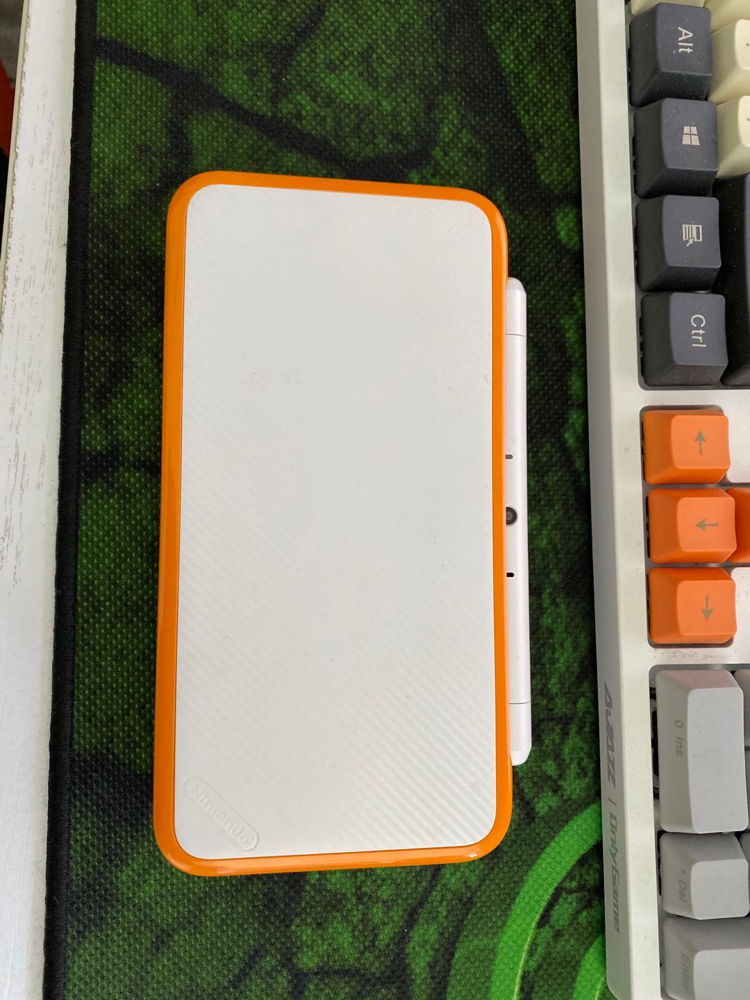 游戏机switch到底该不该入手,switch游戏机2代测评