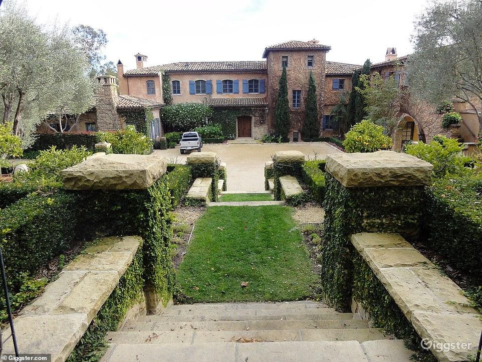 哈里梅根回英国参加活动视频,哈里梅根亮相前争执