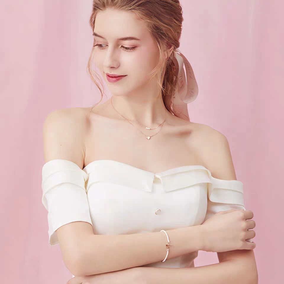 微笑型项链适合什么脸型,长脸型适合戴什么样的项链