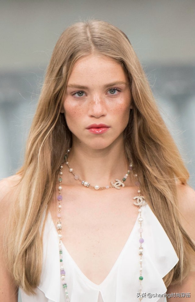 2020香奈儿秋冬发布会,chanel香奈儿早春走秀新款