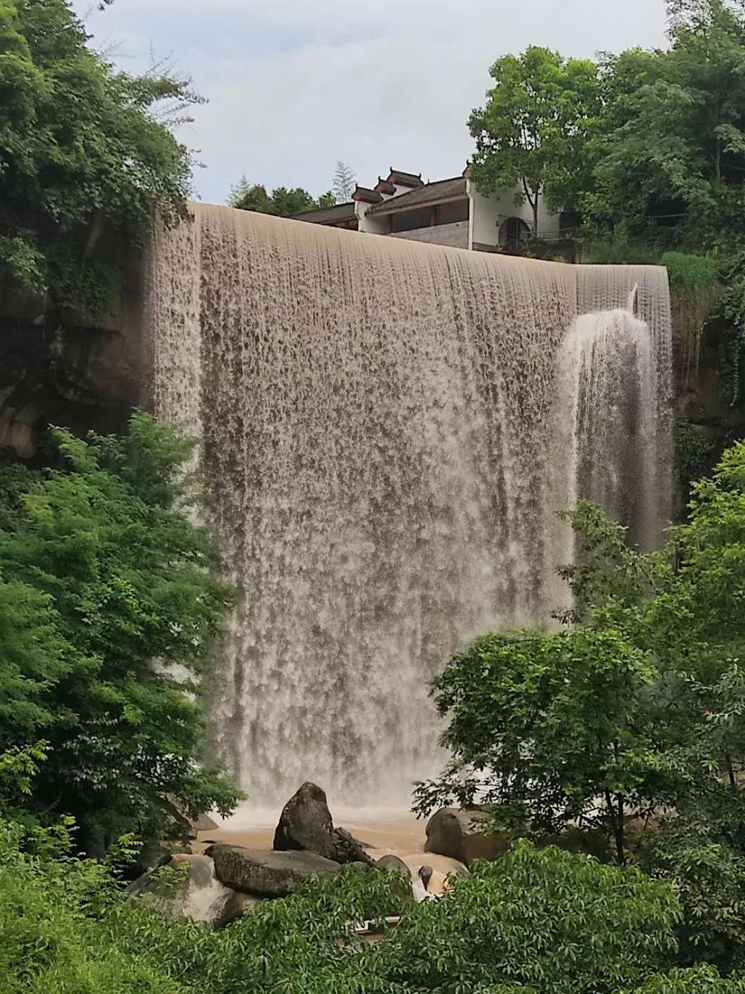 济南惊现黄果树瀑布般美景,惊现黄果树瀑布