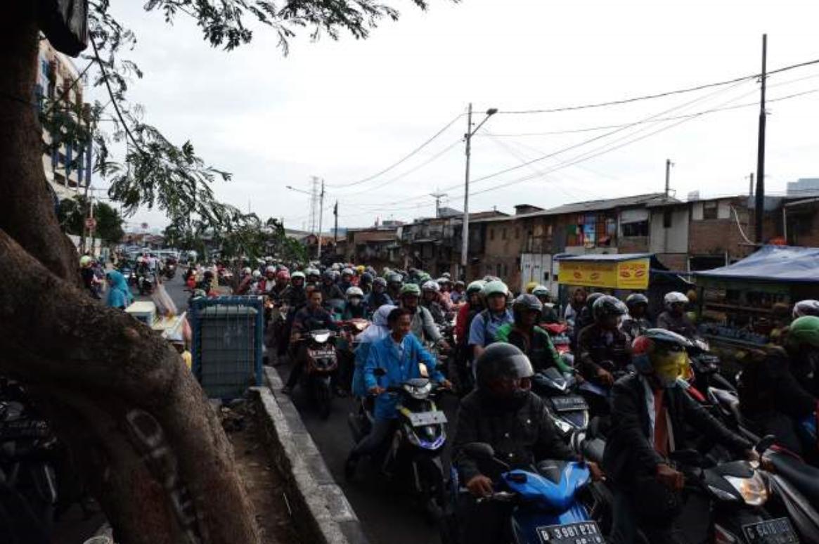 荷兰何时殖民印度尼西亚的,印度尼西亚被荷兰控制了多少面积