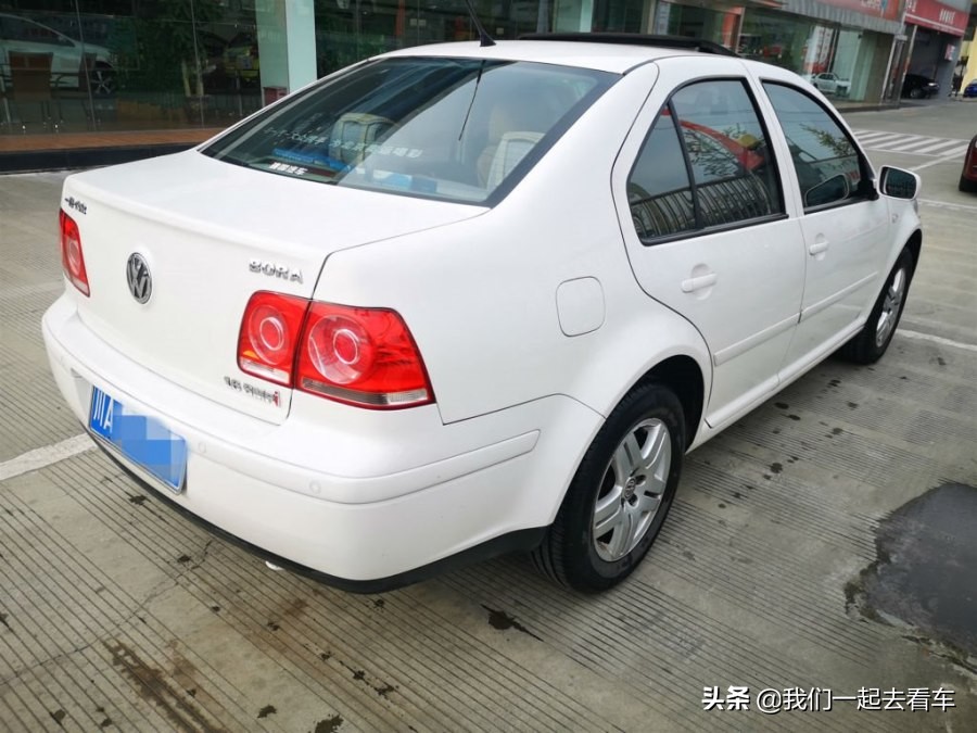 朋友花十三万买的大众宝来,朋友花一万多买的车