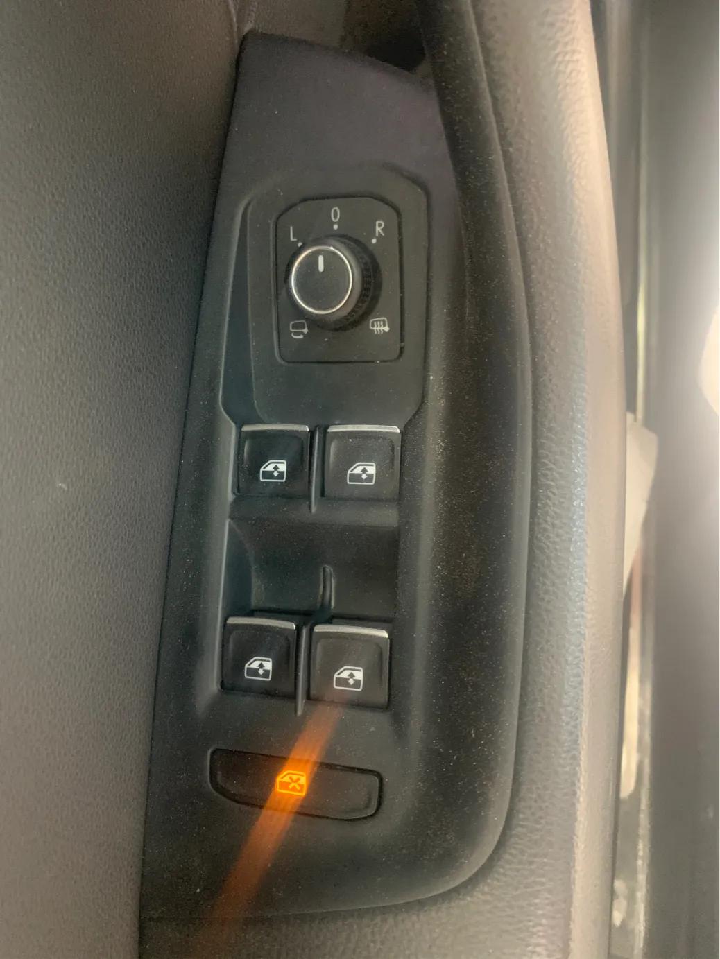 2020款迈腾方向盘按键功能说明,19款迈腾330豪华版按键介绍