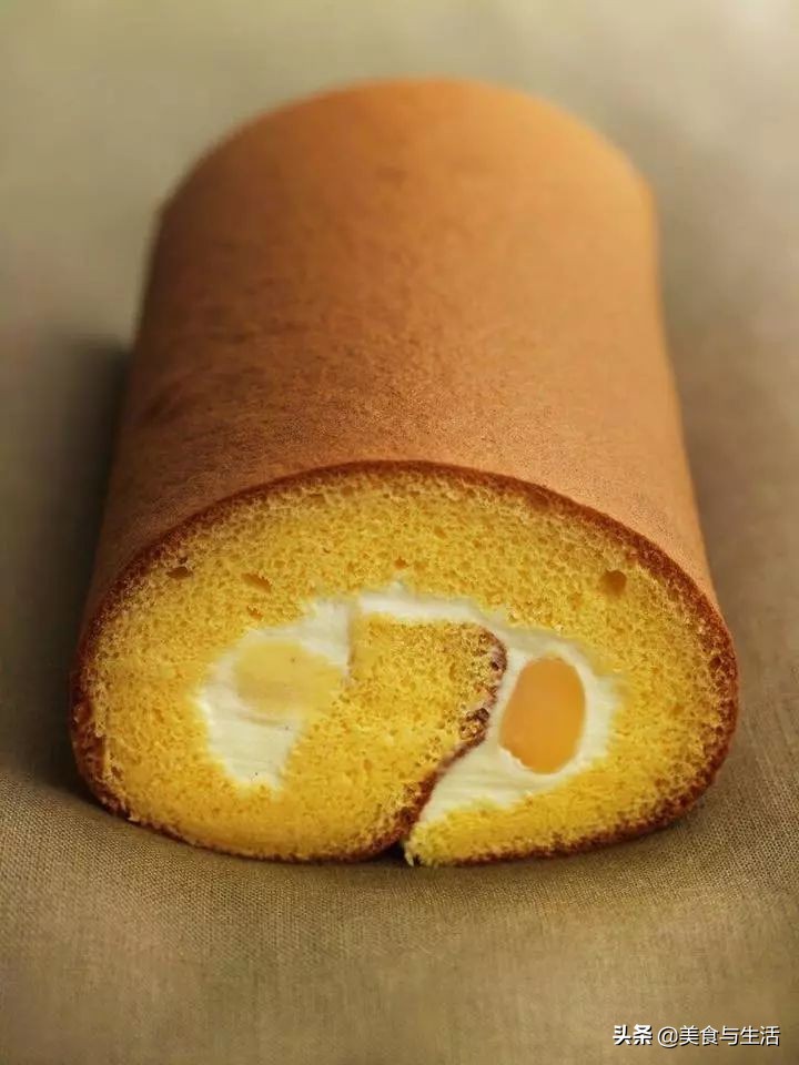 蛋糕卷怎样避免开裂掉皮,做蛋糕卷开裂怎么补救