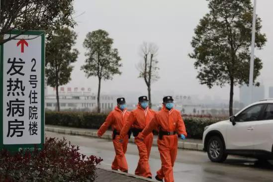 越是艰难越向前,坚决打赢疫情防控阻击战习*平近**总书记的重要讲话在湖北公安机关引发热烈反响