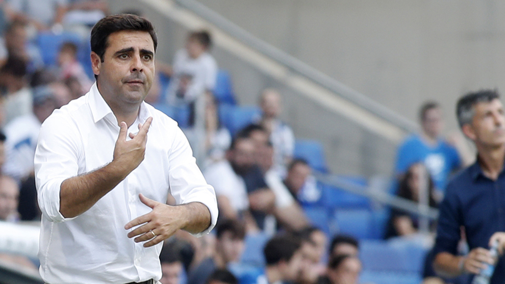 武磊被国足拖累了吗,武磊被人欺负的下场