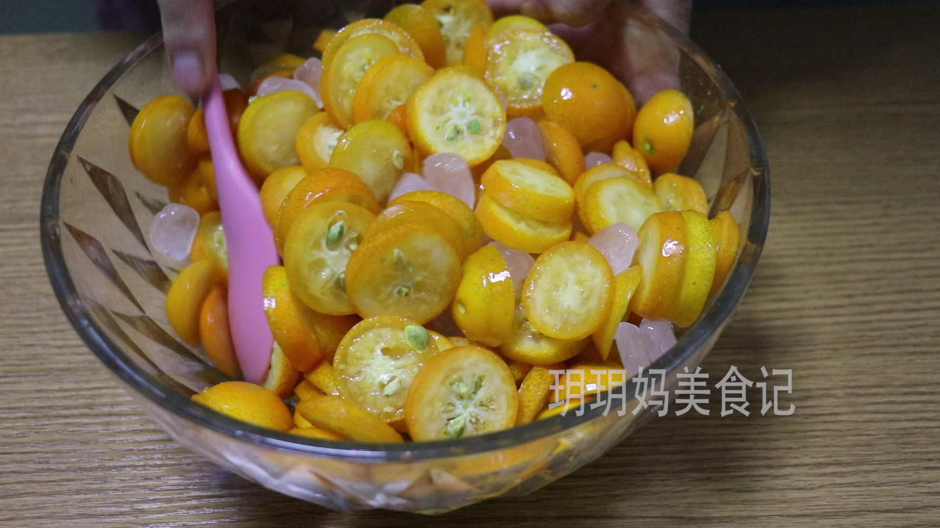 自熬金桔冰糖止咳膏,怎么煮金桔膏治咳嗽