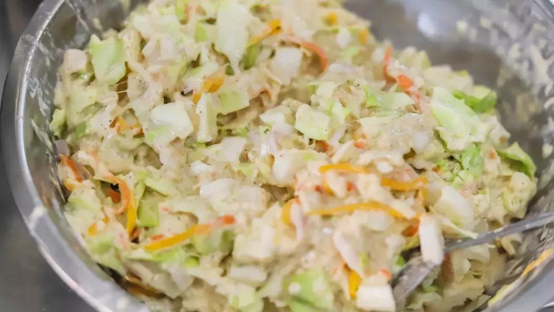 藏在厦门老社区的夫妻炸料摊，20元吃遍鲨鱼鸡腿醋肉菜丸