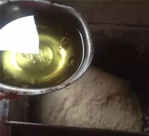 国宴脆皮油条的配方与做法,台湾香酥大油条配方