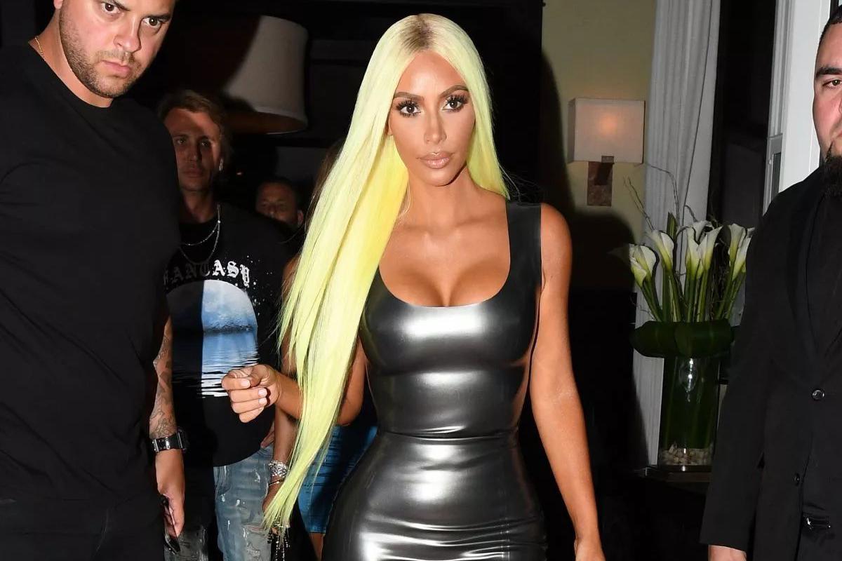 詹姆斯要当爷爷?17岁布朗尼和女友官宣恋情,身材性感不输卡戴珊