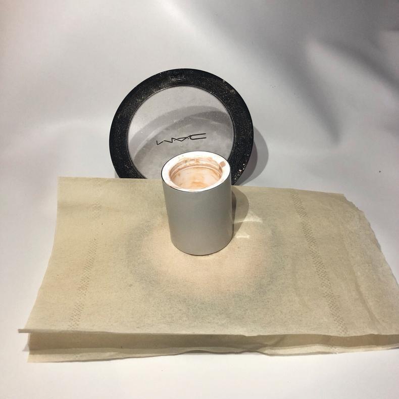 mac生姜高光粉饼脱盘怎么办,mac粉饼碎了如何补救