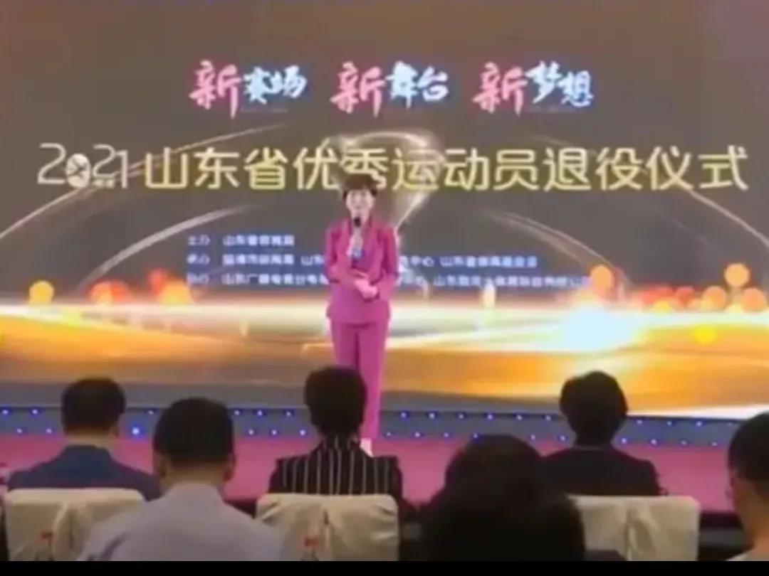 睢冉发文疑怼巩晓彬,睢冉巩晓彬抖音