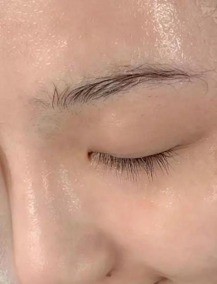 火山泥真是宝,油皮女孩的毛孔疏通剂,让贵妇霜3秒吃透锁水8倍