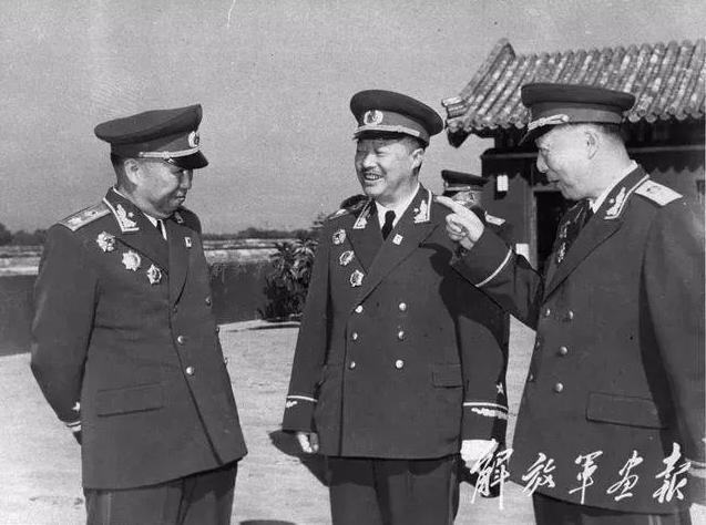 贺龙逝世50周年|除了菜刀、烟斗、胡子，还有掷地有声的这句话，触动心灵