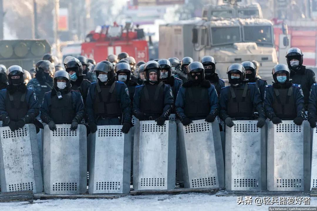 奉献、背叛与污名相加—乌克兰内务部国土局特别用途警察“金雕”