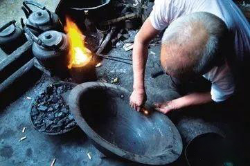 “匠心”崛起，手艺人仍在消亡