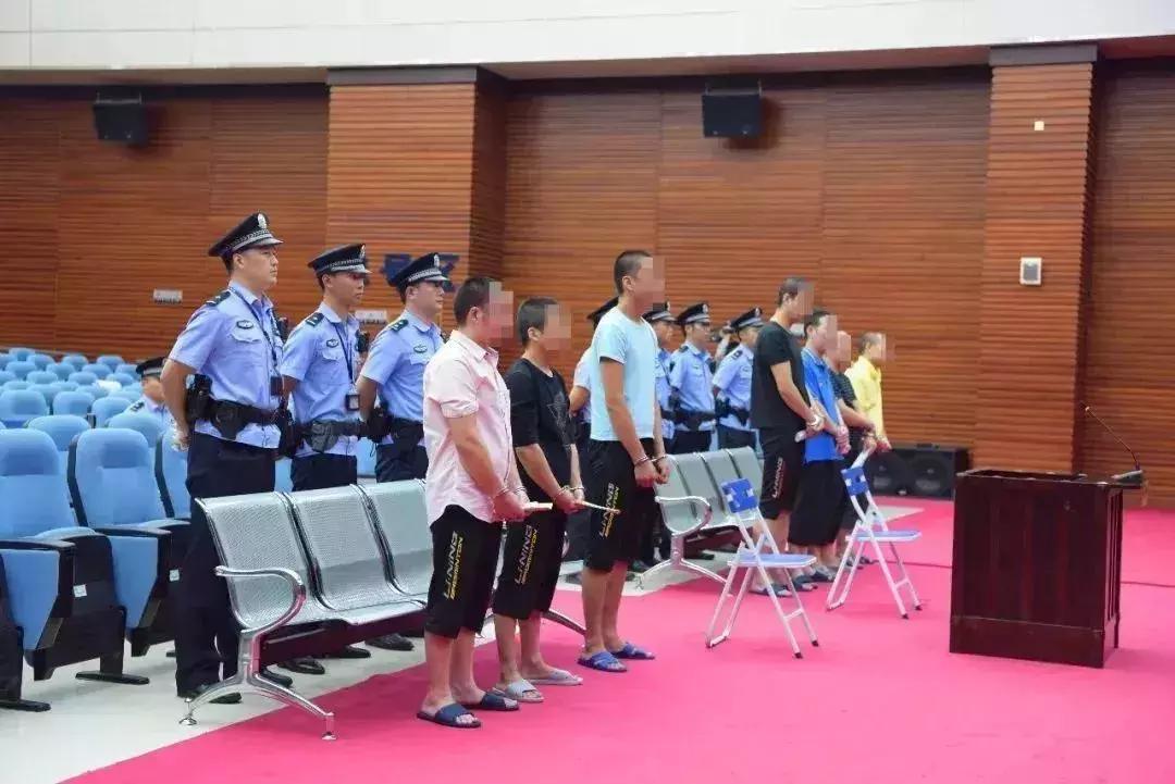 套路贷的正确贷款方式,借款100万到手20万是真的吗