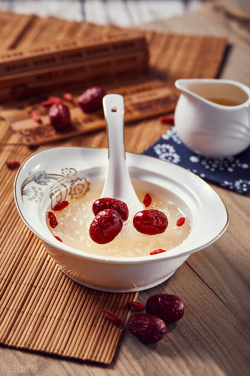 燕窝晚上炖好放着隔天早上吃好吗,燕窝每天吃还是隔天吃最好