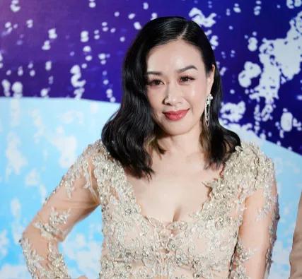 四十岁女人抗皱精华液,抗老精华40-50岁适合的抗皱精华液