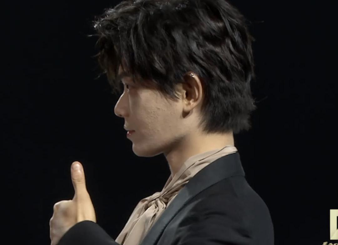 张雨绮装杨幂视频,张雨绮杨幂脸部高清特写