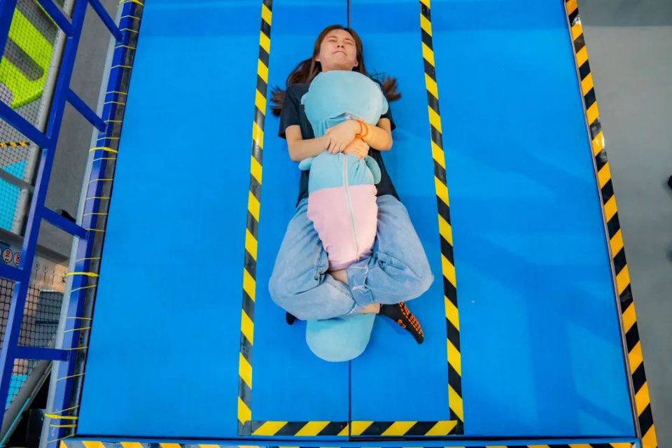 畅玩10000平米的主题乐园,郴州彩虹滑梯高空滑索