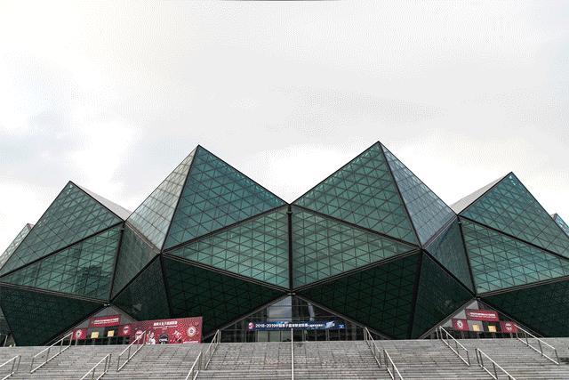 龙岗地标大厦,龙岗未来地标建筑在哪个地段