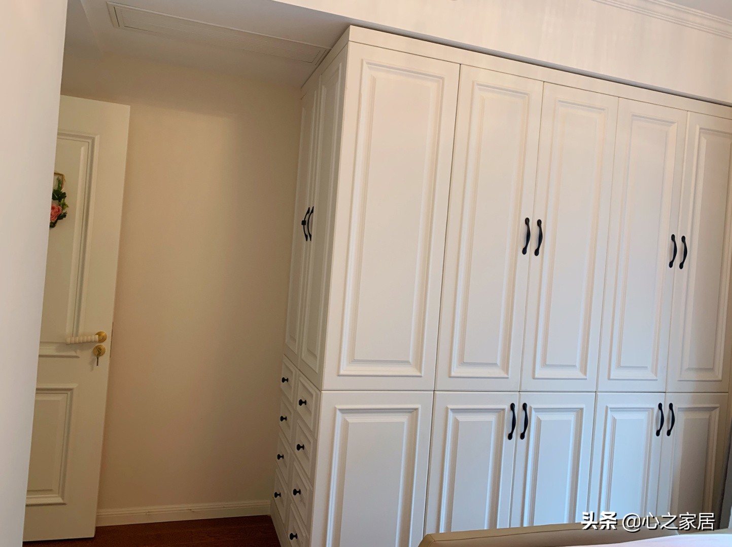 85平两室一厅电视墙,85寸电视小背景墙