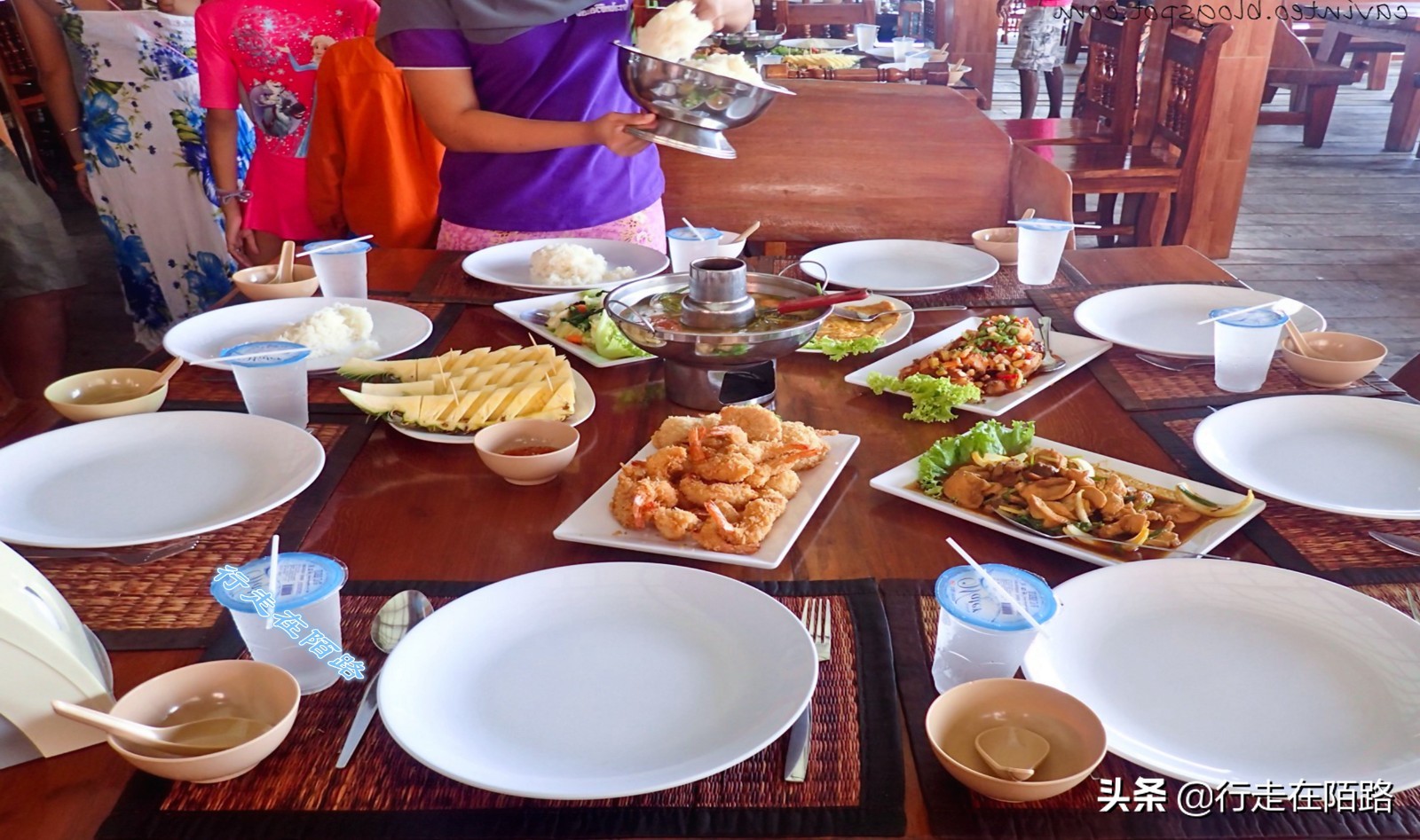 泰国回民村,泰国踩高跷