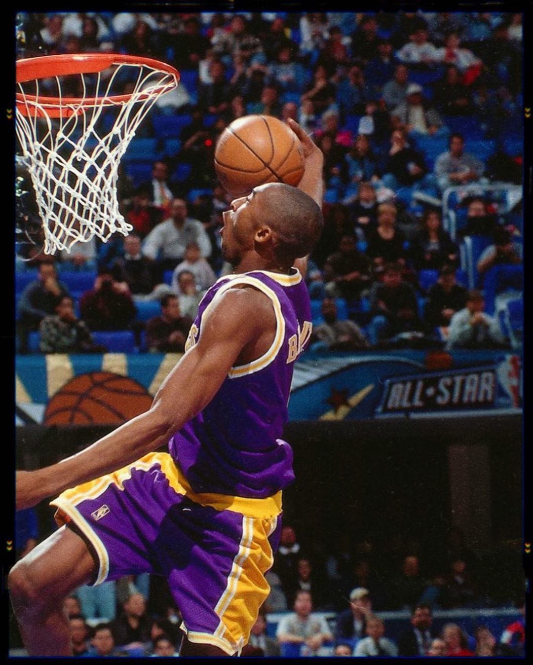 科比97年全明星扣篮大赛照片,1997年科比布莱恩特扣篮大赛冠军