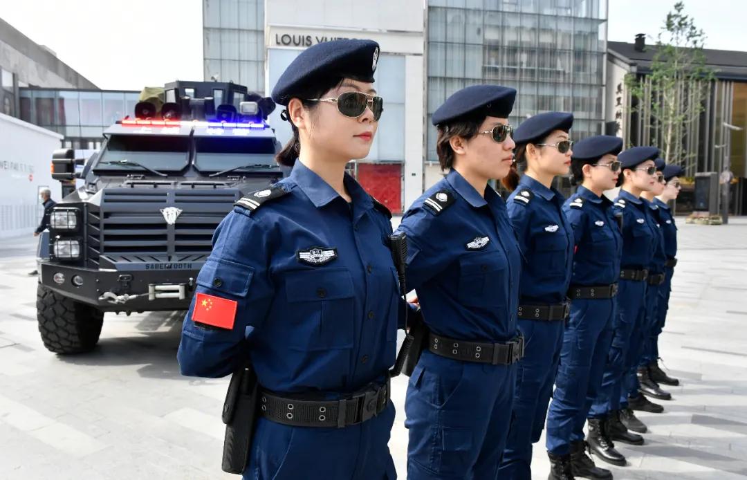 遇到暴恐分子怎么办？在地铁反恐专列上，浙江公安“反恐精英”给你支招