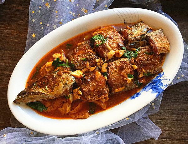 红烧鱼块怎么煎不会烂,烧鱼嫩的诀窍