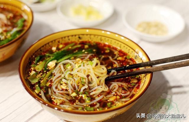 酸辣白菜魔芋丝减脂餐,酸辣魔芋丝低脂