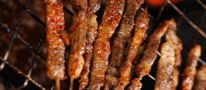 木屋烧烤烤全羊价格表,木屋全羊烧烤