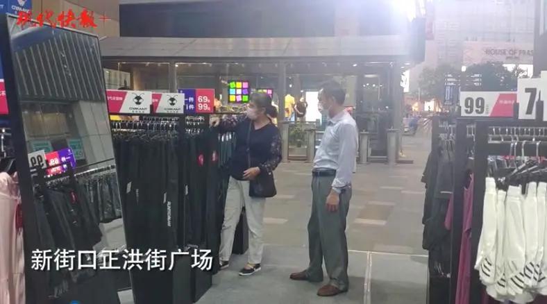 南京小吃夜市一个摊位多少钱,南京夜市摆摊一条街