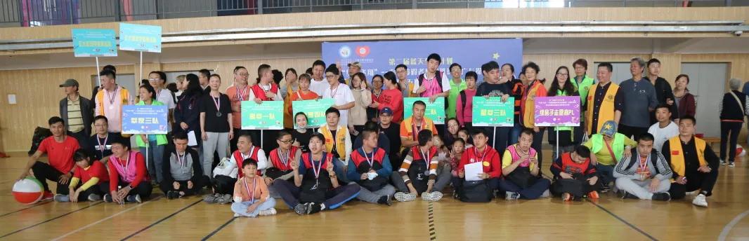 每个孩子都应该被宠爱,每个孩子都应该被陪伴