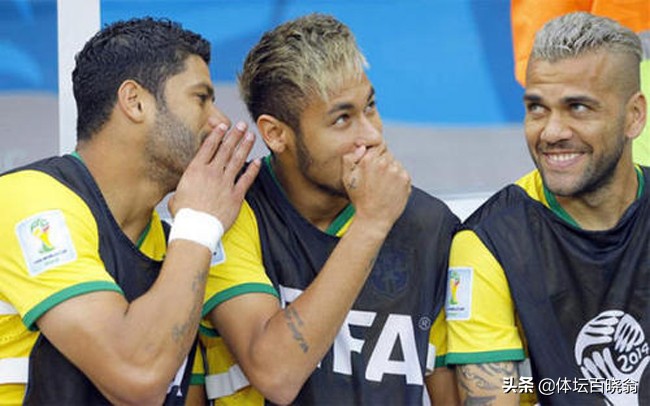 为什么2010世界杯没有小罗,10年世界杯邓加对小罗说了什么