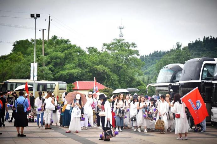 2024年国际瑜伽日最新活动,全球各地爱好者迎国际瑜伽日