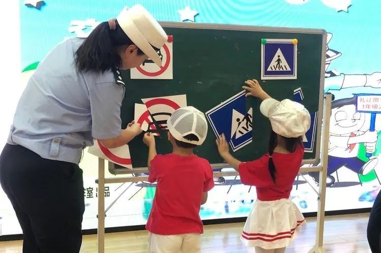 新学校开学第一天新区,开学元气满满迎接新学期