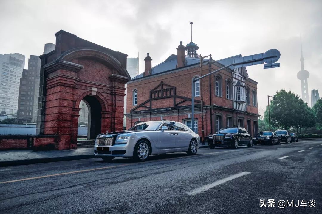 亲身体验劳斯莱斯，300多万的豪华堡垒开起来是什么感觉？
