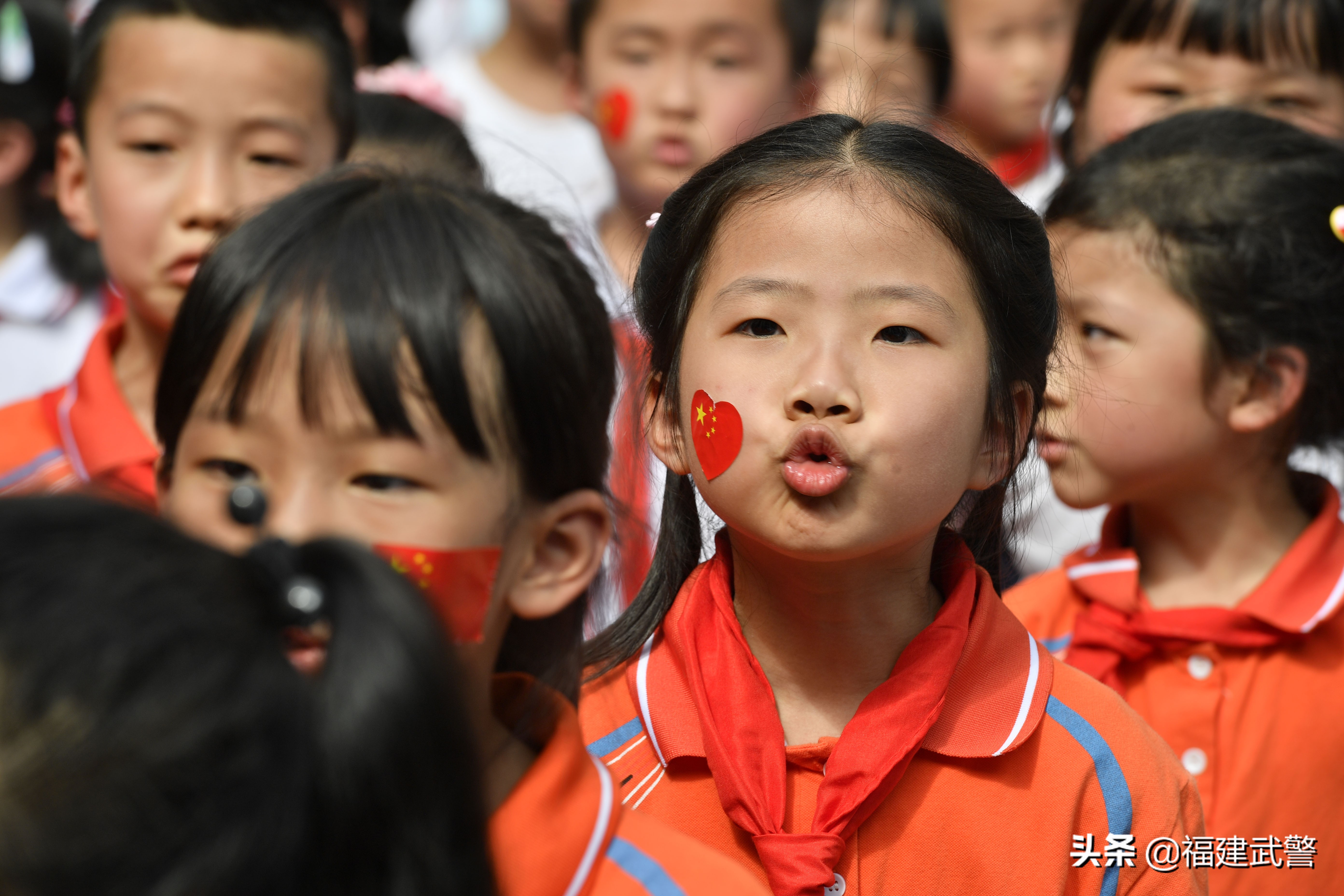 弘扬主旋律颂歌献祖国——福州鼓楼第一中心小学组织红色行动系列活动