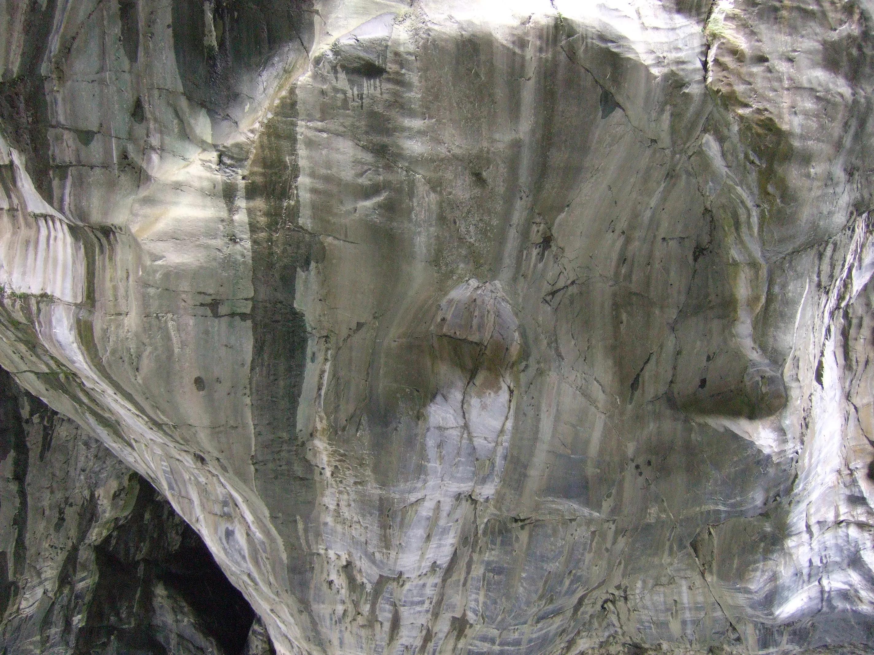 台湾太鲁阁公园,台湾太鲁阁峡谷风景区攻略