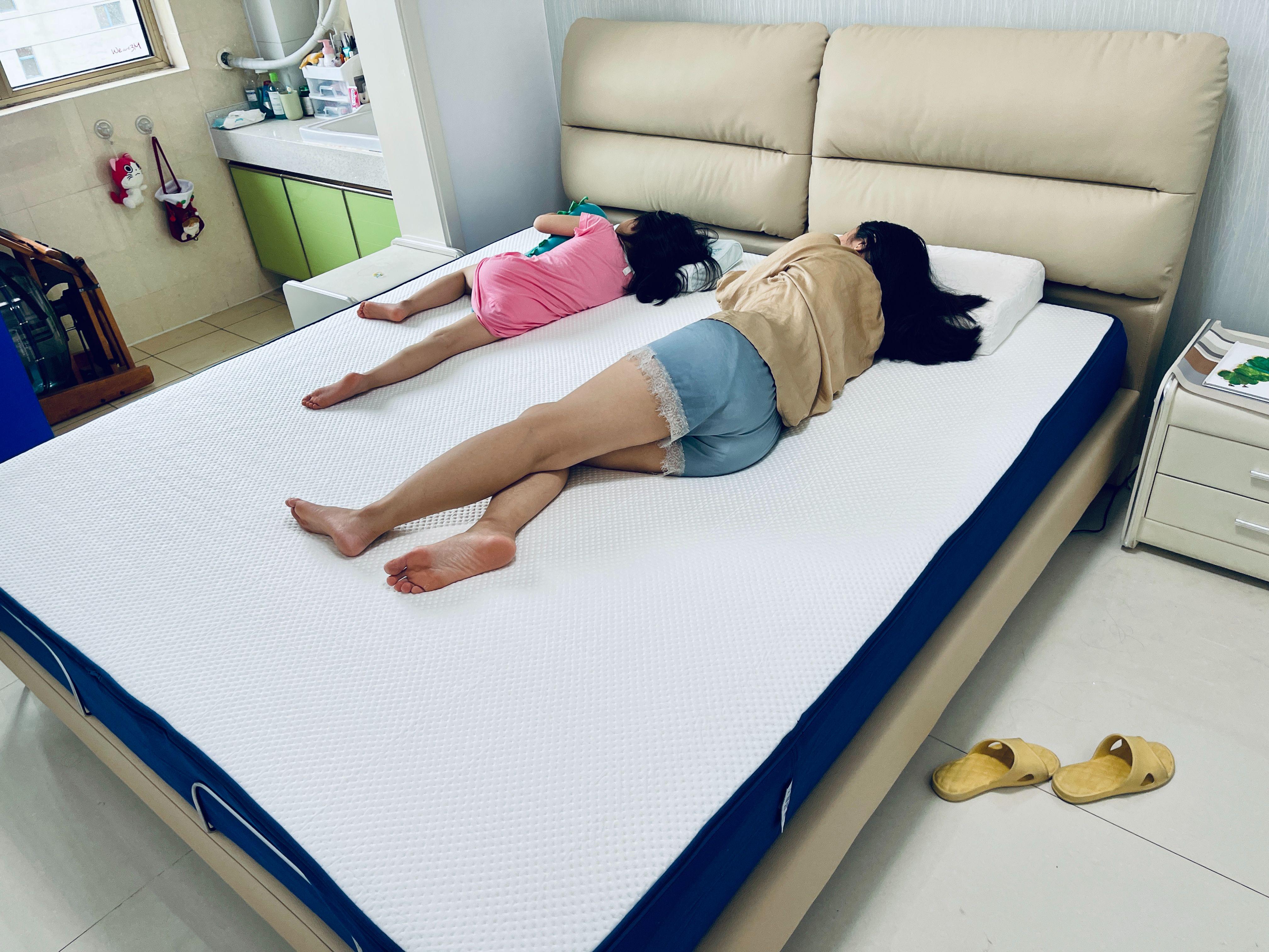 床垫的水渍怎么搞的,床垫的水很深