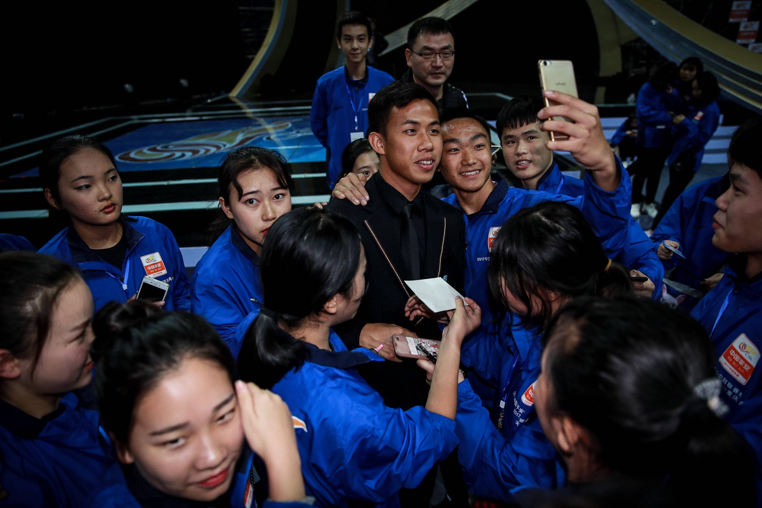 中超新星陨落，国奥主帅化腐朽为神奇，获荷兰名帅认可，未来可期