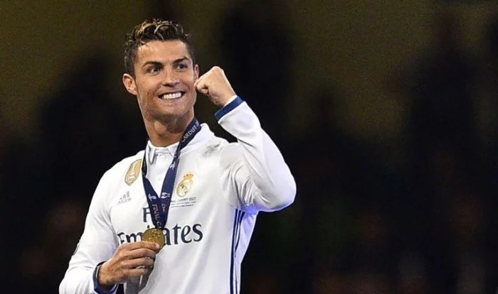 前央视解说王涛解释c罗失金球原因在于皇马主席插手